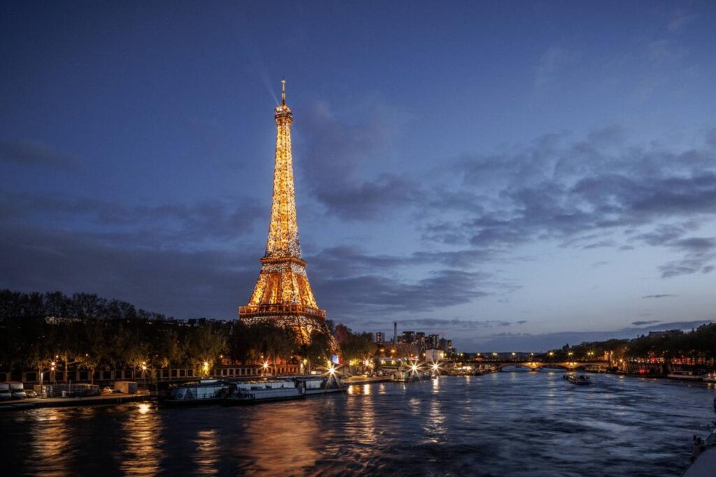 Eiffel tower Ticket Price